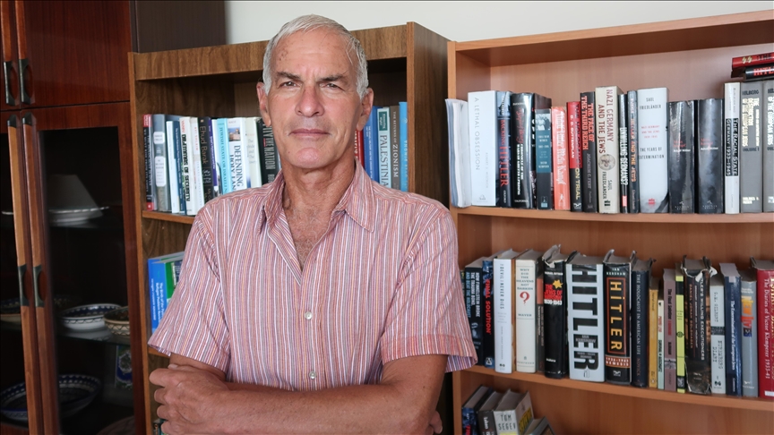 18-Yahudi Prof._6cfd394ff5746e0a74e555a52f650790.jpg